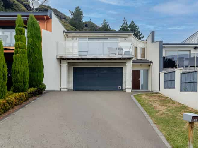 22 Paremata Drive, Paremata