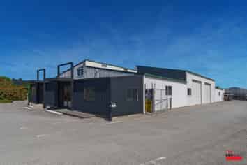AFFORDABLE LARGE WAREHOUSE IN BRIGHTWATER