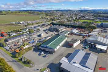 AFFORDABLE LARGE WAREHOUSE IN BRIGHTWATER