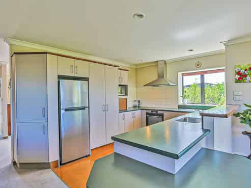 14 Pinotage Drive, Greenmeadows