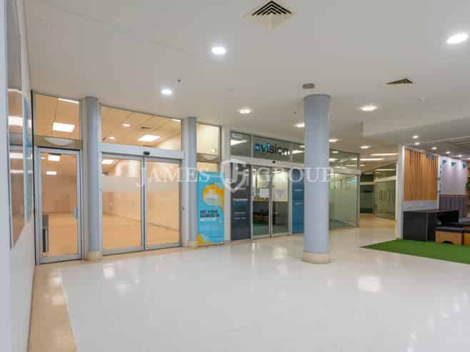 SPACIOUS LEVEL 4 OFFICE WITH LIFT ACCESS