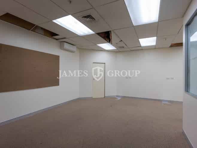 SPACIOUS LEVEL 4 OFFICE WITH LIFT ACCESS