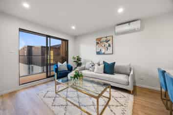 10E Prince Regent Drive, Half Moon Bay