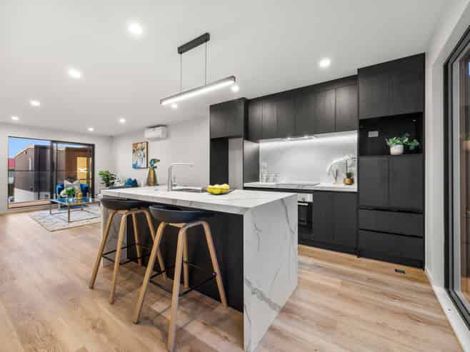 10E Prince Regent Drive, Half Moon Bay