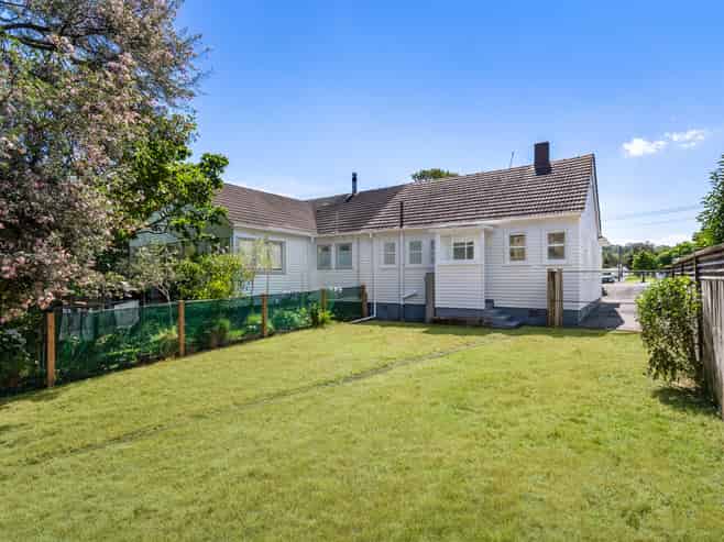 13B Te Kawa Road, Greenlane