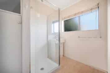 2/31 Bowater Place, Manurewa