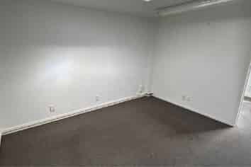 Secure High-Stud Warehouse