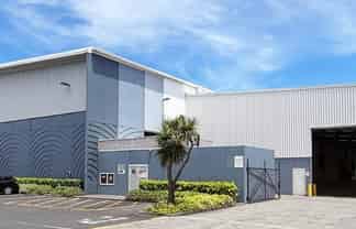 Drive-Through Warehouse Hub