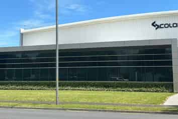 Drive-Through Warehouse Hub