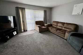 5A James Condon Place, Redwood