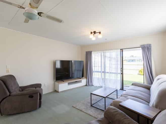 15B Jeffares Place, Taradale