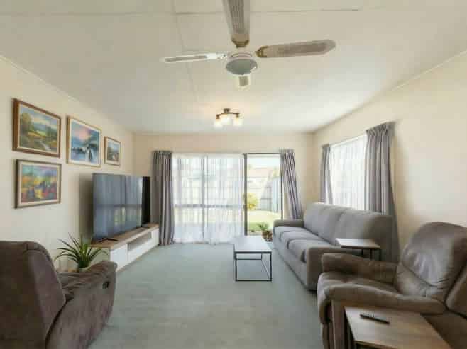 15B Jeffares Place, Taradale