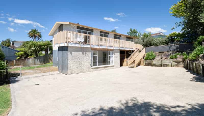 6 Harrisfield Drive, Hairini