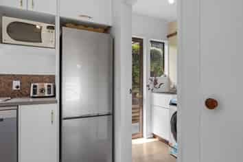 2/23 Towai Street, STOKE