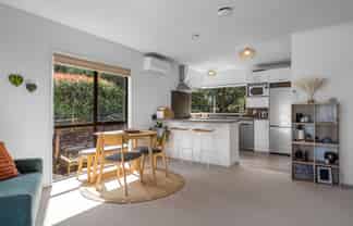 2/23 Towai Street, STOKE