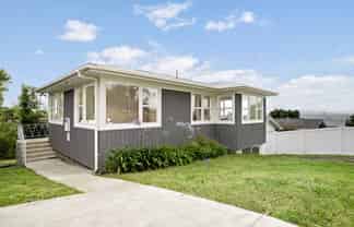 14 Felton Mathew Avenue, Saint Johns