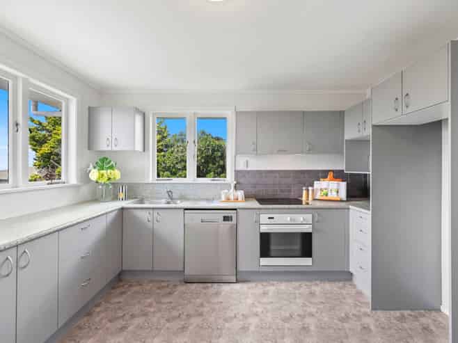 1/339 Wairau Road, Totara Vale