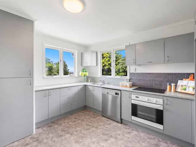 1/339 Wairau Road, Totara Vale