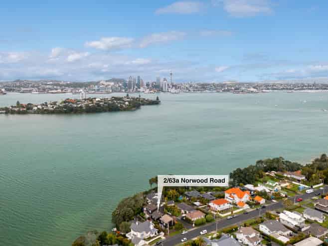 2/63A Norwood Road, Bayswater