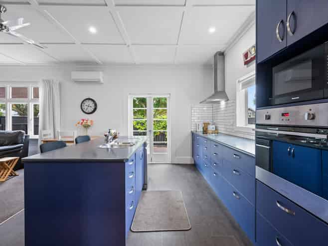 128 Vigor Brown Street, Napier South