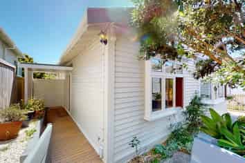 85 Totara Road, Miramar