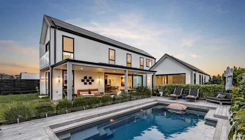 17 Dinning Road, Riverhead