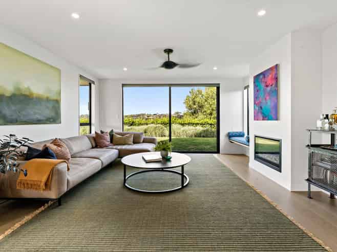 17 Dinning Road, Riverhead