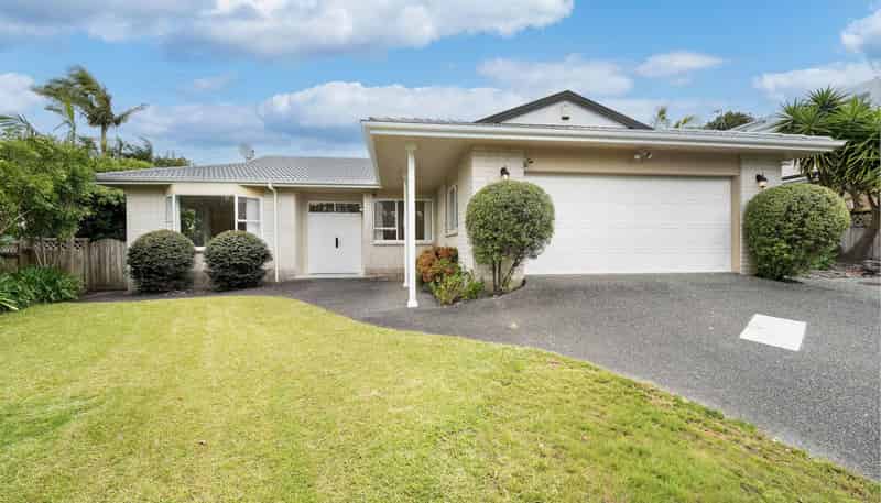 8 Javelin Place, West Harbour