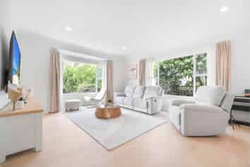 8 Javelin Place, West Harbour