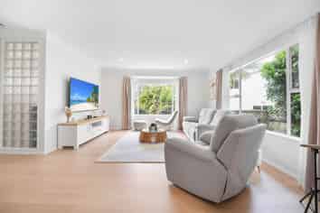 8 Javelin Place, West Harbour