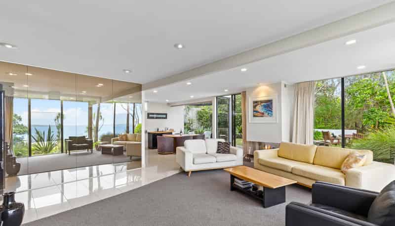 75 Cliff Road, Torbay