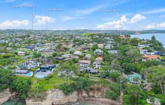 75 Cliff Road, Torbay