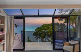 75 Cliff Road, Torbay