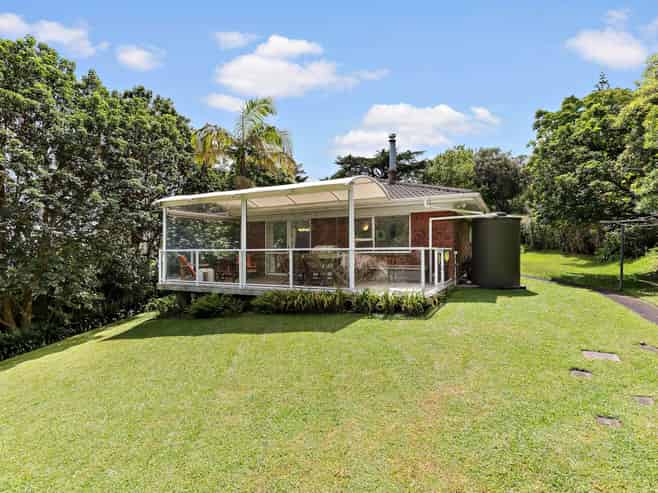 109a Glengarry Road, Glen Eden