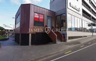 FULLY FITTED BARBER SPACE IN PRIME NEWMARKET