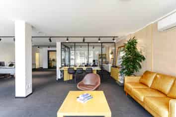 CONVENIENT KINGSLAND OFFICE
