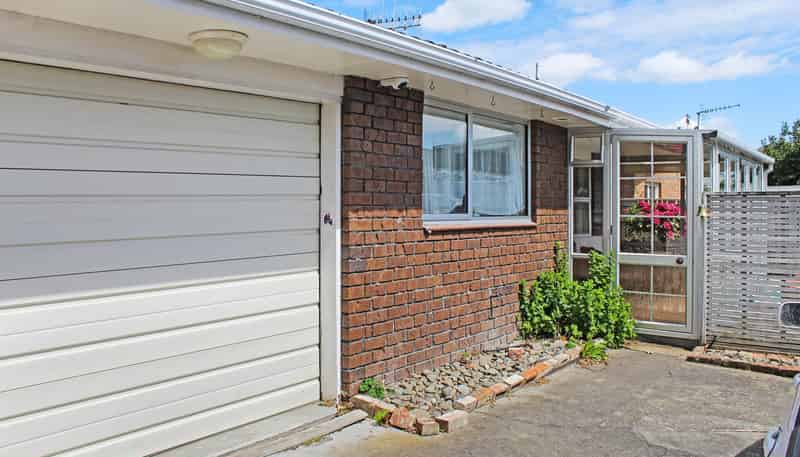 155b Ferguson Street, West End