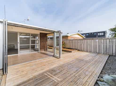 155b Ferguson Street, West End