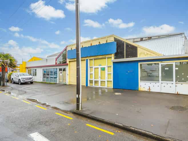 Scale, access and exposure