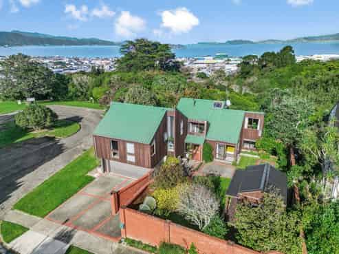 38 Stanhope Grove, Korokoro