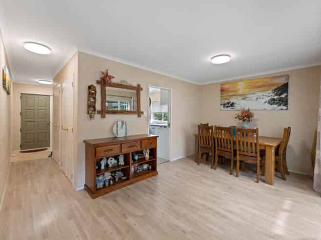 5 Dainton Place, New Lynn