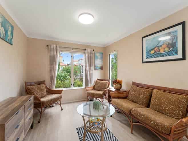 5 Dainton Place, New Lynn