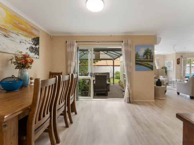 5 Dainton Place, New Lynn