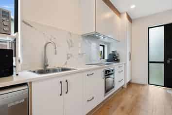 7/17 Woodford Avenue, Henderson