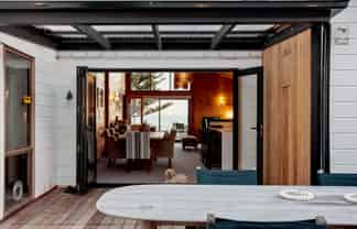 6 Makorori Beach Road, Makorori