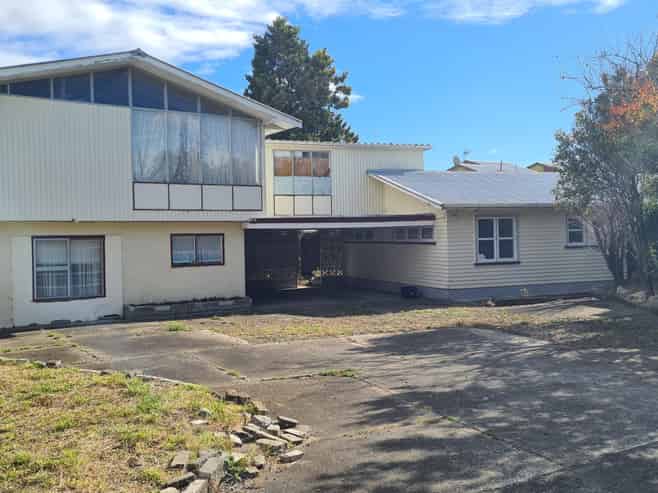 115 Ferguson Street, West End