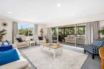 8 Tacoma Drive, Totara Park