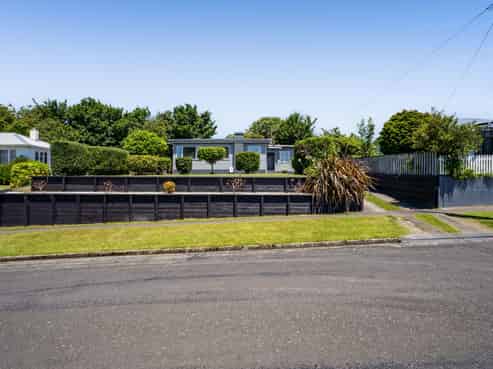 3 Brecon Road, Stratford