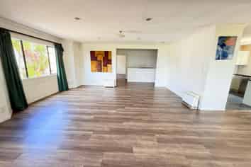 24A Aldersagate Road, Hillsborough