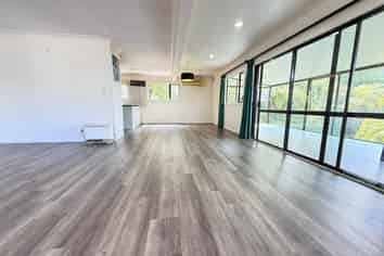 24A Aldersagate Road, Hillsborough